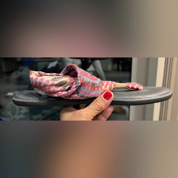 Sanuk Sling Sandals size 8 - Picture 3 of 10
